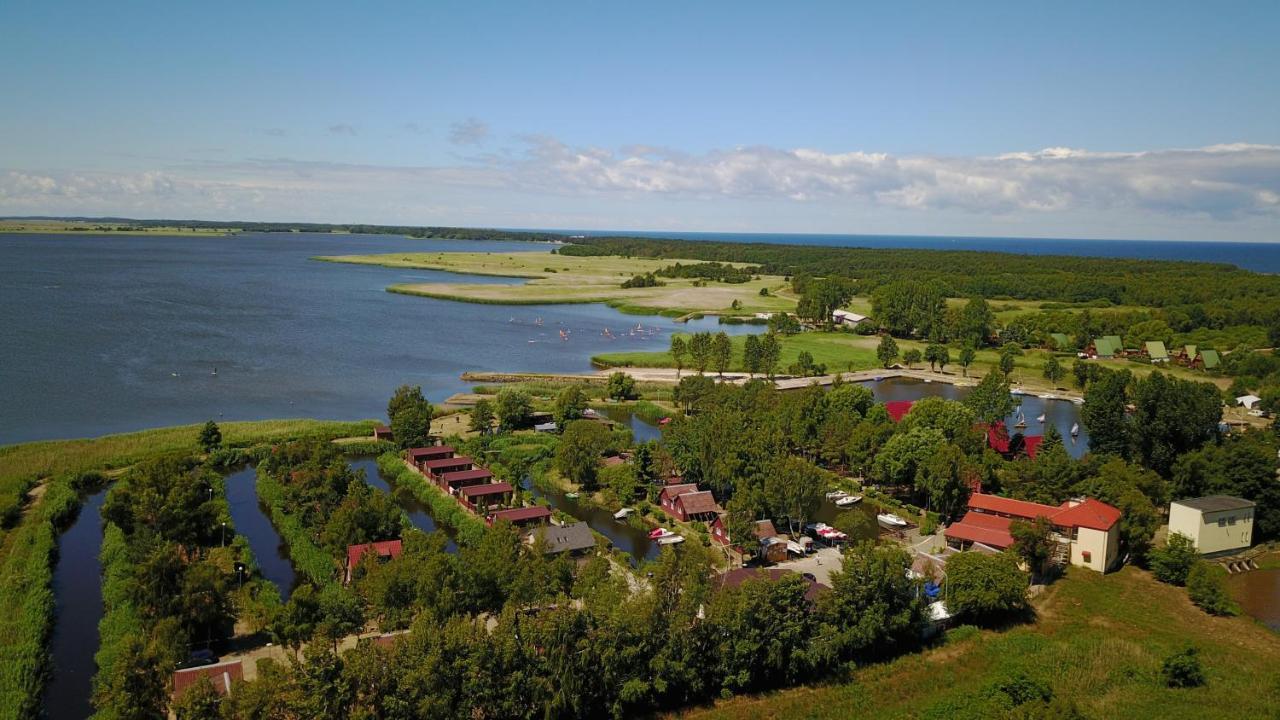 Stanica Wodna Hotel Dźwirzyno Buitenkant foto