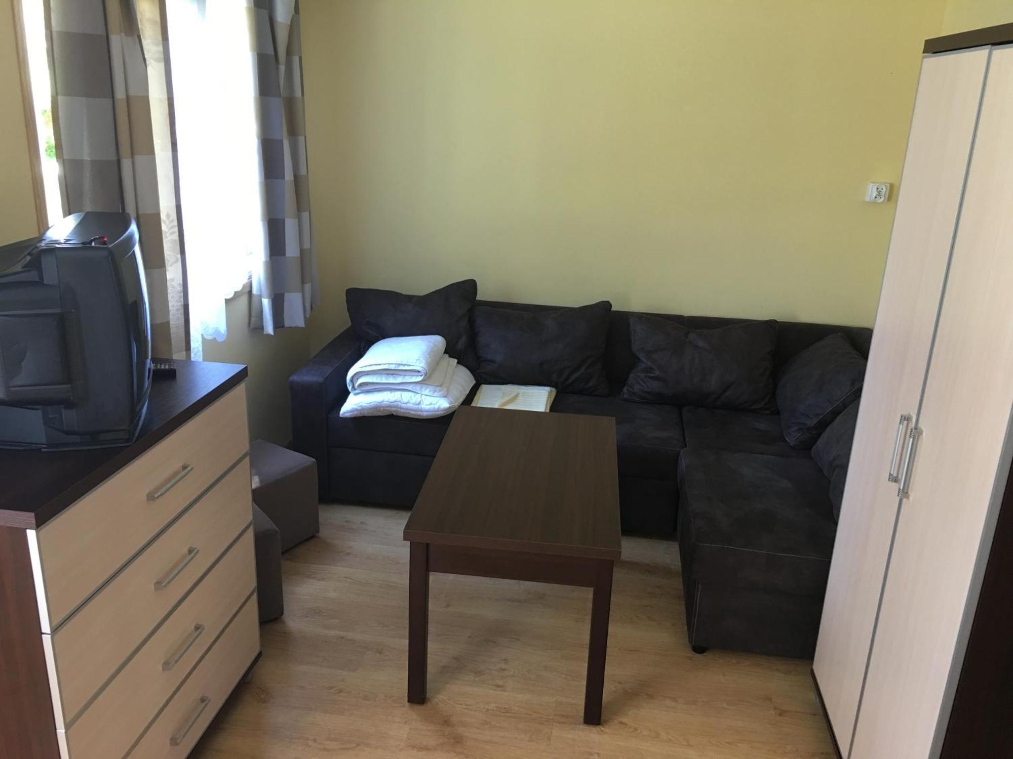 Stanica Wodna Hotel Dźwirzyno Buitenkant foto
