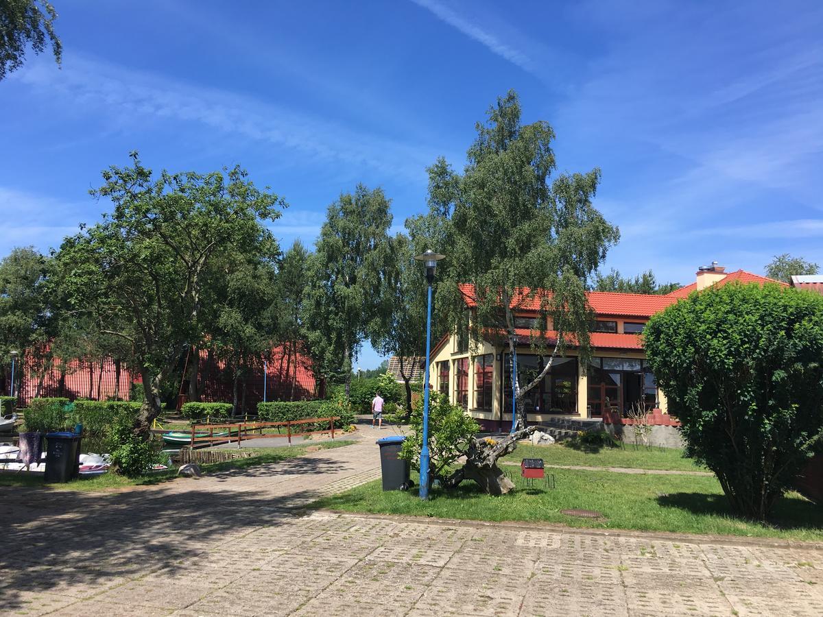 Stanica Wodna Hotel Dźwirzyno Buitenkant foto